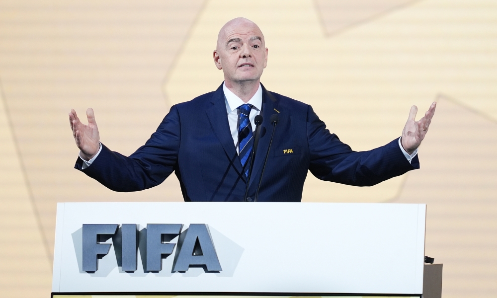 2米门将&“6国元帅”：两名法国球员随阿森纳U16夺冠