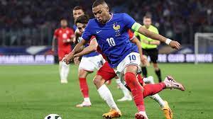 意大利杯半场：巴希奇远射造险，拉齐奥暂0-0AC米兰