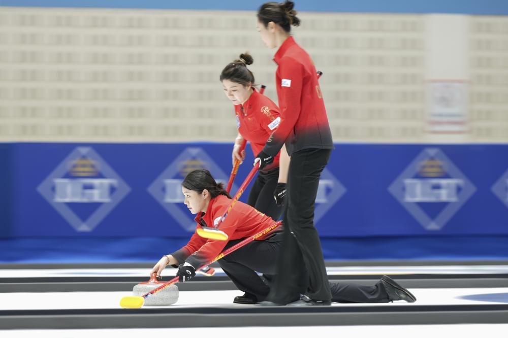 TA：拜仁因迪亚斯更具穿透力，红军逼抢强度因失去他而下降