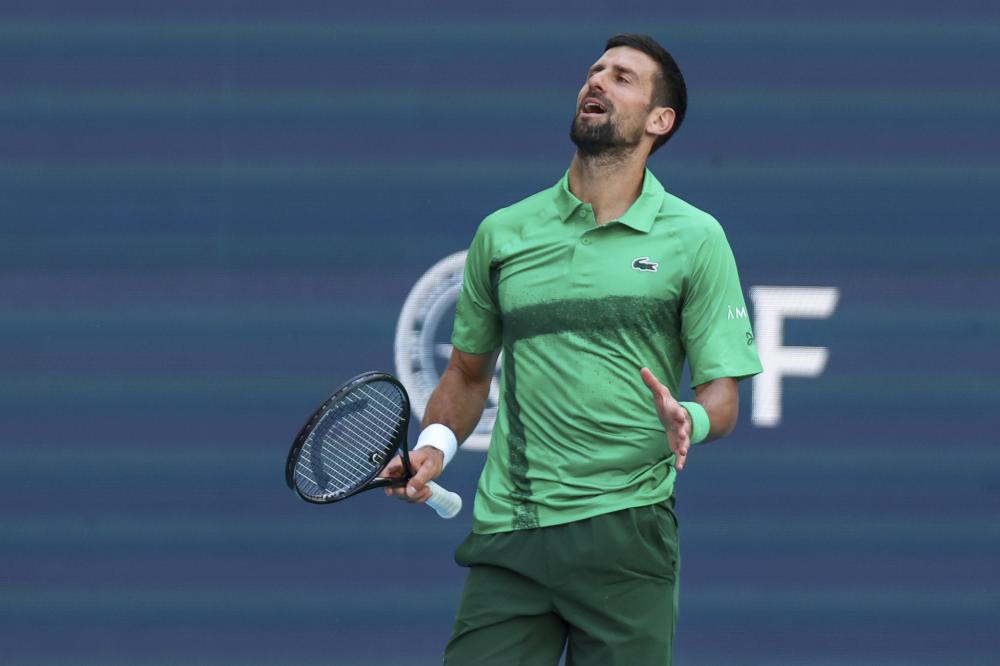 记者：内马尔已正常参加训练，能够参加周六桑托斯的保级战